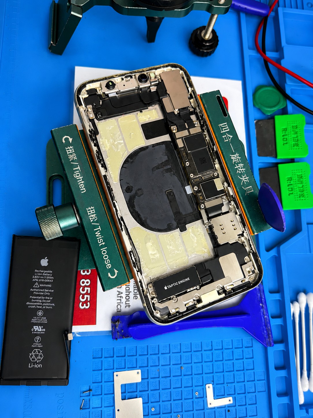 iPhone 11 battery replacement procedure at MobiDokta workshop Pretoria West